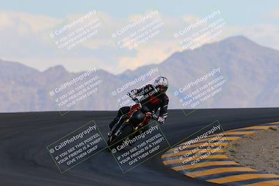 media/Oct-03-2022-Moto Forza (Mon) [[5f077a3730]]/Intermediate Group/Session 5 (Turn 12)/